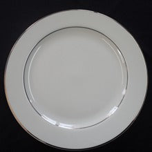 Gold Band: 10.25 Dinner Plate
