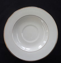 Gold Band: 6 Saucer